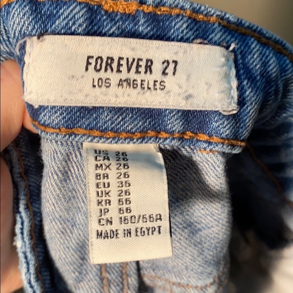 Forever 21 Boyfriend Jeans - Picture 4 of 4